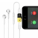 Переходник 2 в 1 для наушников и зарядки iPhone 7, арт.011053 (Черный + желтый)